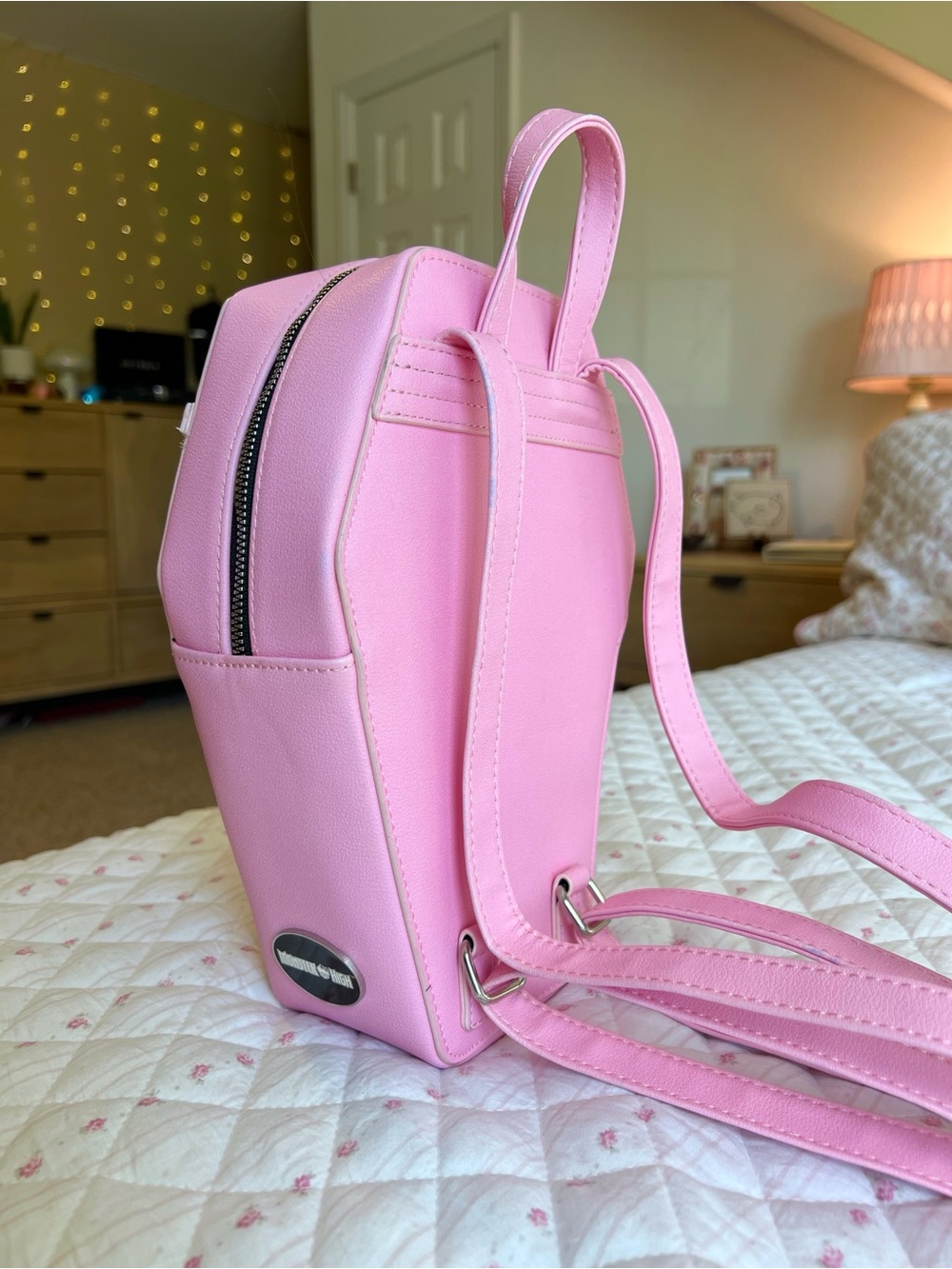 Monster High Draculaura Pink Coffin Mini Backpack Hot Topic Cosplay Bag Purse - Picture 4 of 9